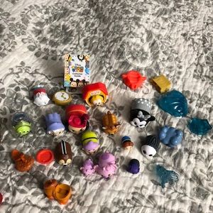 Lot of Mini Tsum Tsum Disney characters!!